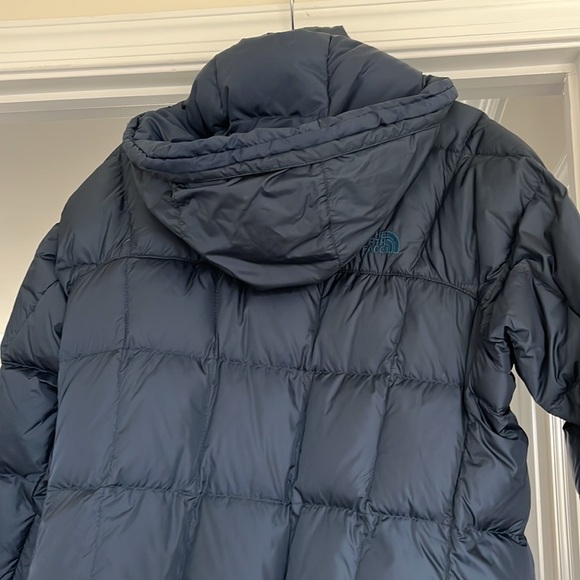 The North Face womans long jacket with hood. - Picture 4 of 5